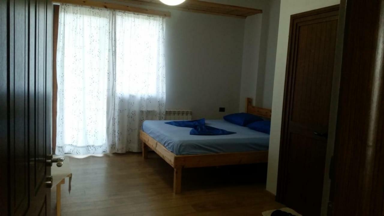Ujanik Bujtina E Tomorrit酒店 外观 照片